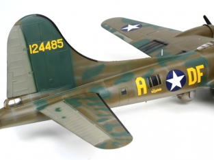 Revell 04297  B-17F 