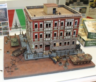 Italeri 6086  BERLIN HOUSE diorama April 1945 WO2