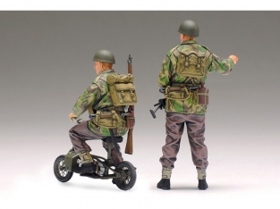 Tamiya 35337 BRITISH PARATROOPERS with SMALL MOTORCYCLE