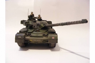 Tamiya 35068 British Army CHIEFTAIN Mk.5 TANK