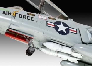 Revell 04854  F-101B Voodoo