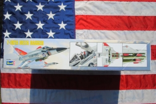 Revell 85-5869 F-102A DELTA DAGGER