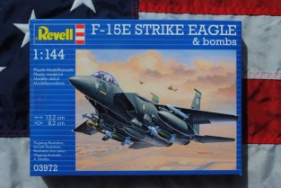 Revell 03972 F-15E STRIKE EAGLE with Bombs