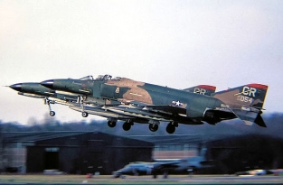 Hasegawa 00895  F-4E Phantom II 32nd TFS 