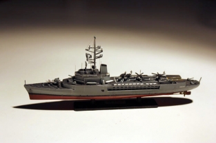 Revell 05896  French Helicopter Carrier JEANNE d'ARC R97