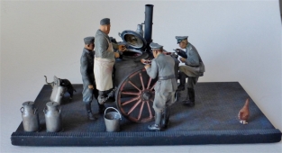 riich.models RV 35045 GERMAN FIELD KITCHEN with soldiers