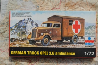 ESCI 8035 GERMAN OPEL BLITZ AMBULANCE