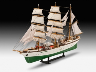 Revell 05695 GORCH FOCK Schaal 1:253