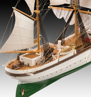 Revell 05695 GORCH FOCK Scale 1:253