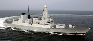 Airfix A12203 HMS Daring TYPE 45 Destroyer