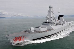 Airfix A12203 HMS Daring TYPE 45 Destroyer