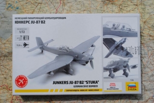 Zvezda 7306 Junkers Ju-87 B2 STUKA German Dive Bomber