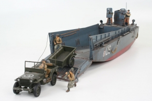 Revell 03000 LCM3 50ft Landing Craft & 4X4 Off-Road Vehicle JEEP