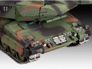 Revell 03180  LEOPARD 2A6 / A6M