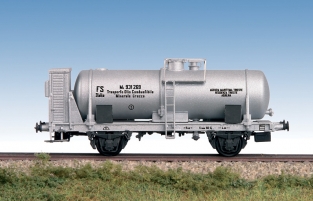 Italeri 8706  M TANK with brakeman's cab