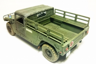 Italeri 6484 M1097 A2 Cargo Carrier 