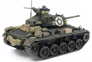 Tamiya 37020 M24 CHAFFEE U.S.LIGHT TANK