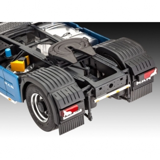 Revell 07426 MAN TGX XLX 