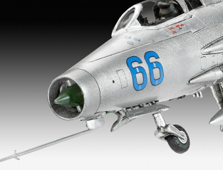 Revell 03967  MiG-21 F-13 Fishbed C