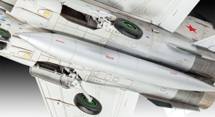 Revell 03931 MiG-25 RBT FOXBAT B