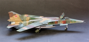 Zvezda 7228 MiG-27 FLOGGER-D Soviet Fighter Bomber