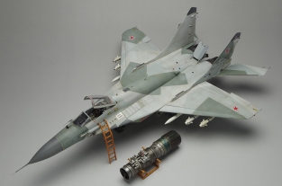 Great Wall Hobby L4818 MiG-29 SMT FULCRUM