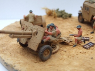 Italeri 7027 Morris Quad Tractor with 25 pdr.Gun