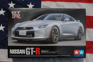 Tamiya 24300 NISSAN GT-R