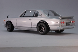 Tamiya 24194 NISSAN SKYLINE 2000 GT-R HARD TOP