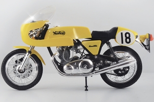 Italeri 4640 Norton 750 Commando PR