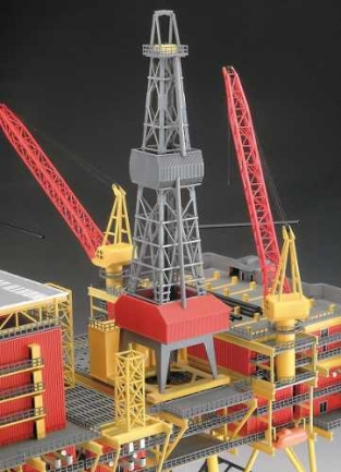 Revell 08803  Off-Shore Oilrig 