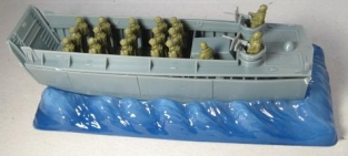 Pegasus 7650  LCVP Landing Craft with Crew and Soldiers