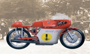 Italeri 4604 MV Agusta 500cc 3-Cylindri 1967