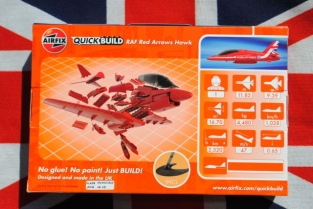 Airfix J6018 QUICK BUILD RAF Red Arrows Hawk