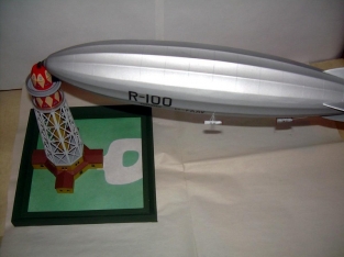 Maquette MQ-5000 R-100 Airship moored at Mountreal Mast scale 1/500