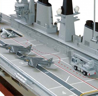 Airfix A50059 R06 HMS Illustrious