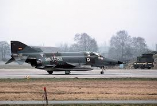 HSG00788  RF-4E PHANTOM II  