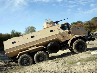 Master Fighter MF48590S Renault HIGUARD MRAP