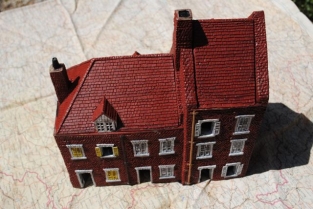 HMiH 14 Ruined Wartime Building Europe Scenery with Removeble Roof