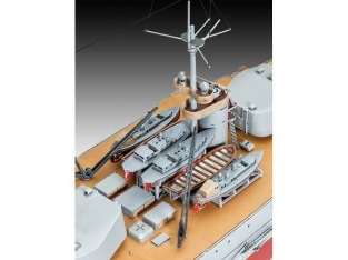 Revell 05137 Russian WWI Battleship GANGUT