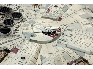 Revell 06718 STAR WARS MILLENNIUM FALCON