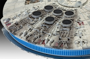 Revell 06718 STAR WARS MILLENNIUM FALCON