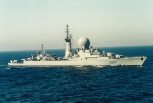 Heller 1003 SUFFREN D602 French Navy Frigate