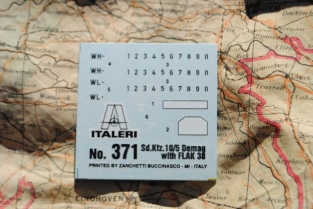 Italeri 371  Sd.Kfz.10/5 Demag D7 with FLAK 38