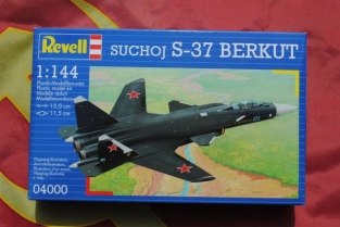 Revell 04000 Suchoi S-37 BERKUT