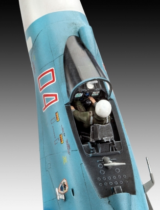 Revell 04937  Sukhoi Su-27 SM Flanker