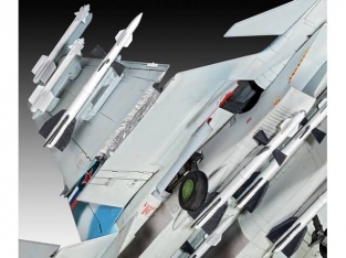 Revell 03911 Sukhoi Su-33 FLANKER D