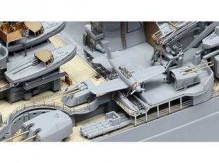 Revell 05160 TIRPITZ German Battleship