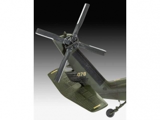 Revell 04940  UH-60A Black Hawk Transport Helicopter U.S.Army