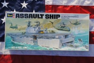 Revell 0406 USS Tarawa LHA-1 ASSAULT SHIP U.S.Navy Amphibious Assault Ship